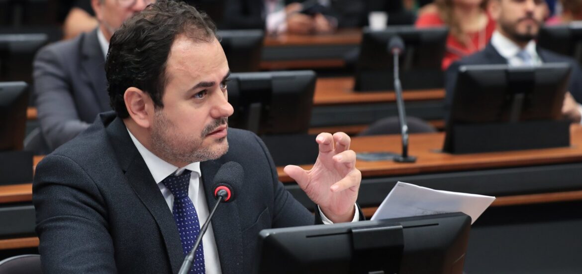 151464conselho-de-etica-arquiva-processo-contra-glauber-braga-por-suposta-agressao-a-deputado-bolsonarista-3