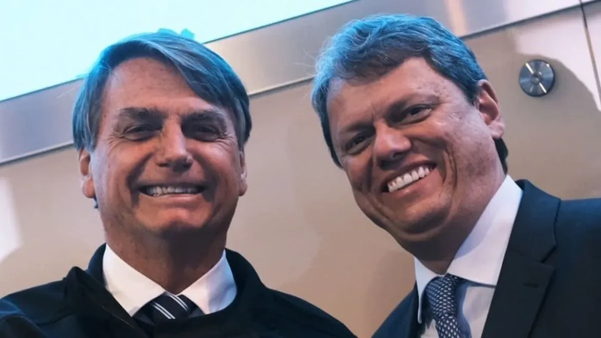 Bolsonaro-da-conselho-a-Tarcisio-sobre-campanha-de0128541300202409031744-ScaleDownProportional