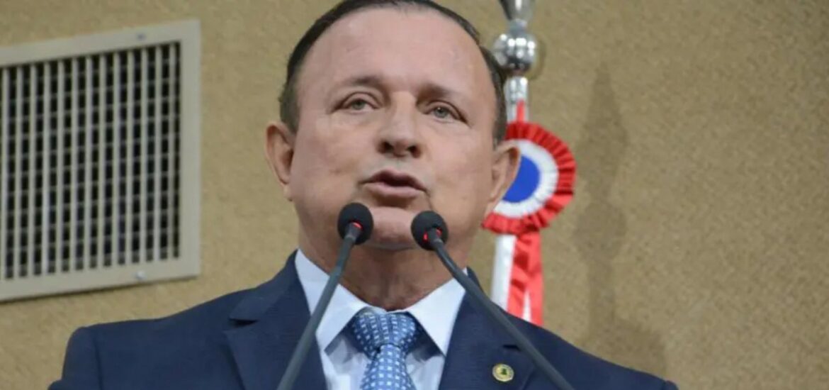 161577adolfo-menezes-critica-afastamento-da-presidencia-da-al-ba-3