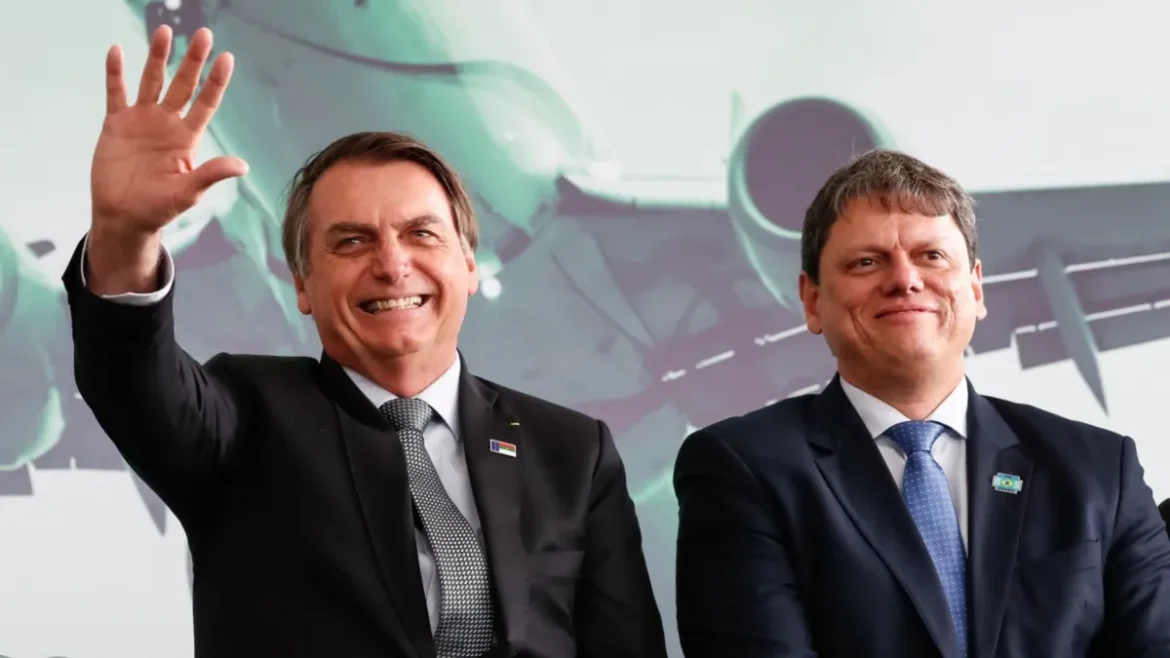 Cotado-para-2026-Tarcisio-defende-Bolsonaro-apos-d0131213900202503262132-ScaleDownProportional