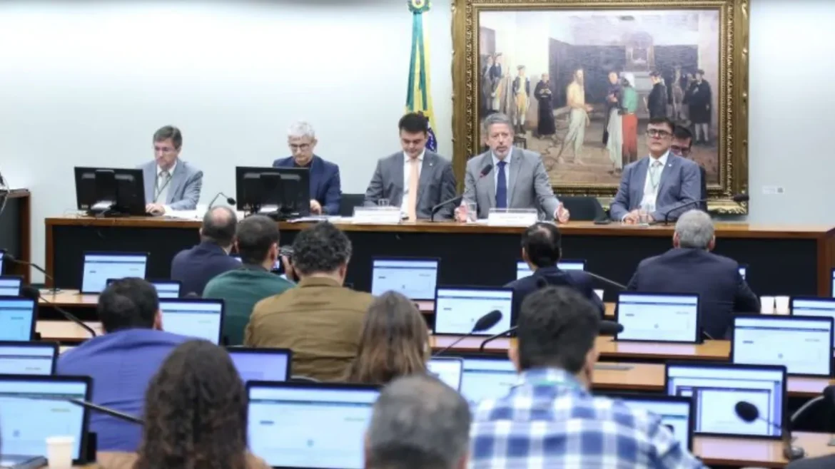 Comissao-da-Camara-aprova-isencao-de-Imposto-de-Re0134401900202507161604-ScaleDownProportional