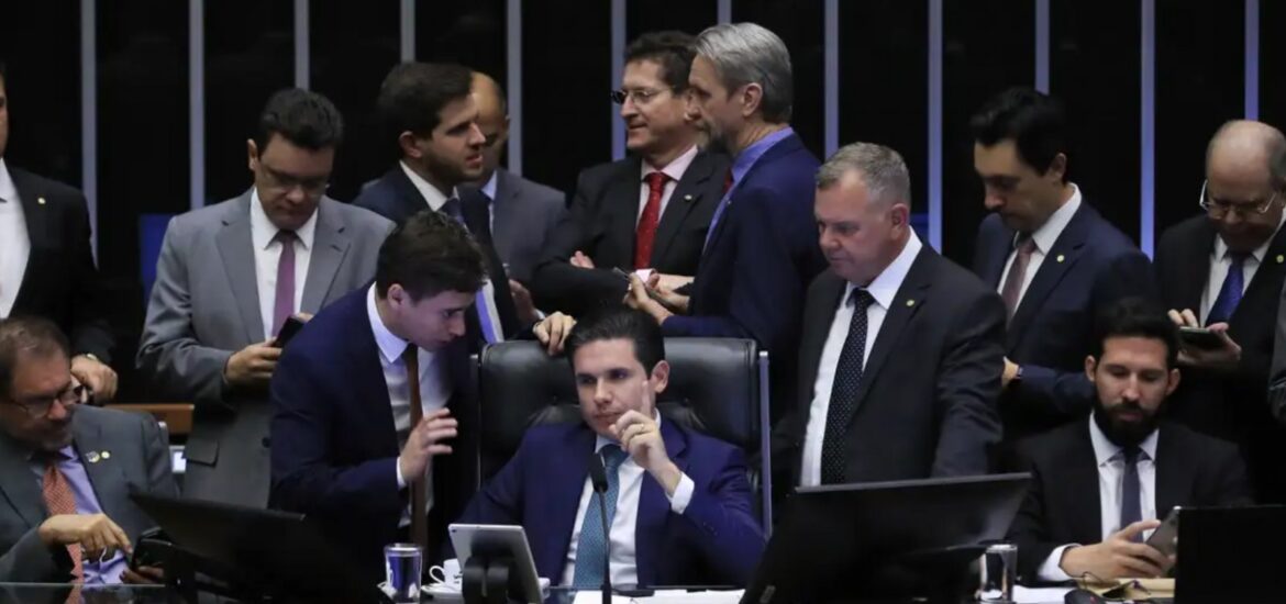 170315pec-da-blindagem-alcanca-deputados-estaduais-e-distritais-entenda-3