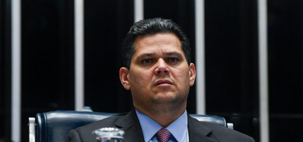 170879alcolumbre-pede-ao-stf-que-numero-de-deputados-seja-mantido-em-2026-3