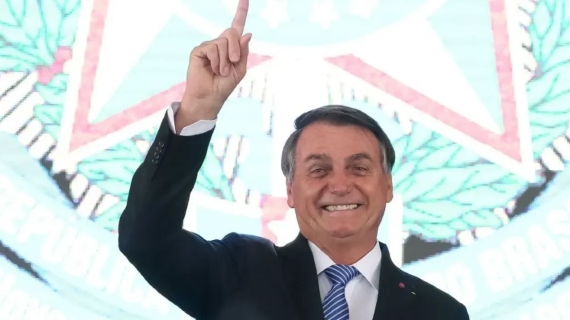 Bolsonaro-sera-beneficiado-com-anistia-admite-rela0135222000202509242035-ScaleDownProportional